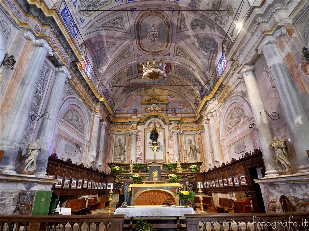 Biella - Presbiterio e coro della Chiesa di San Nicola